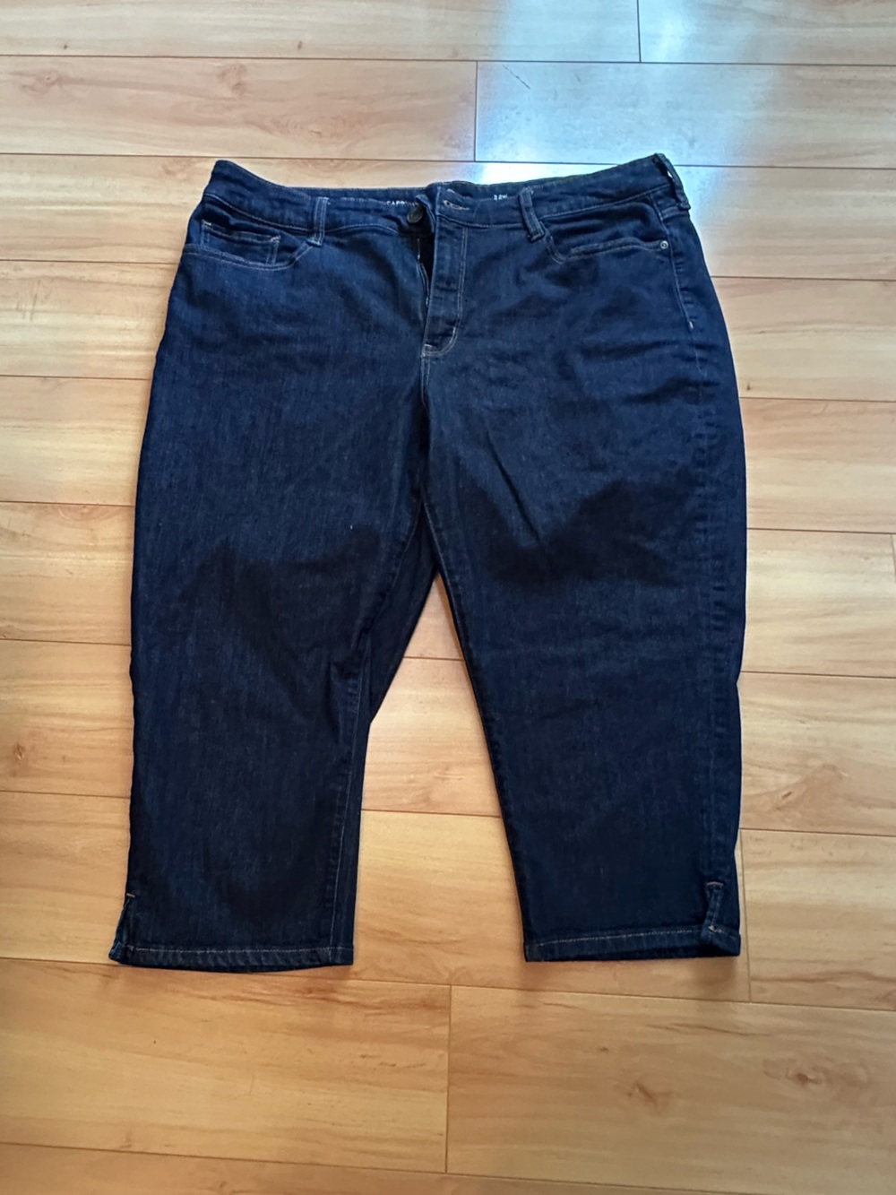 St. John's Bay Dark Blue Indigo Cropped Capri Stretch Jeans dark navy 22W plus
